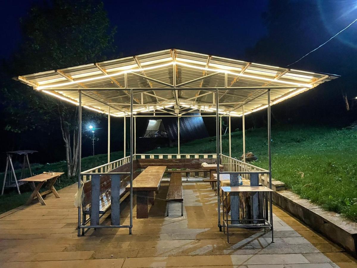 Glamping Wolf Mount Βίλα Margahovit Δωμάτιο φωτογραφία